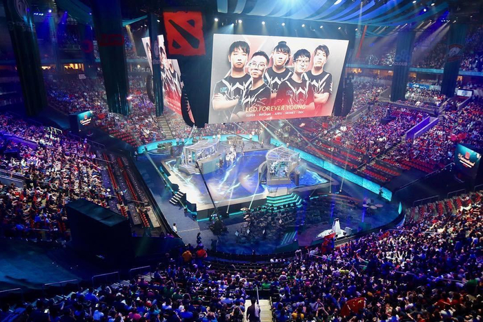 键时刻挺身 键时刻挺身