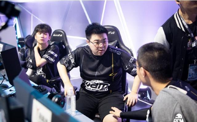 直線突破 直線突破